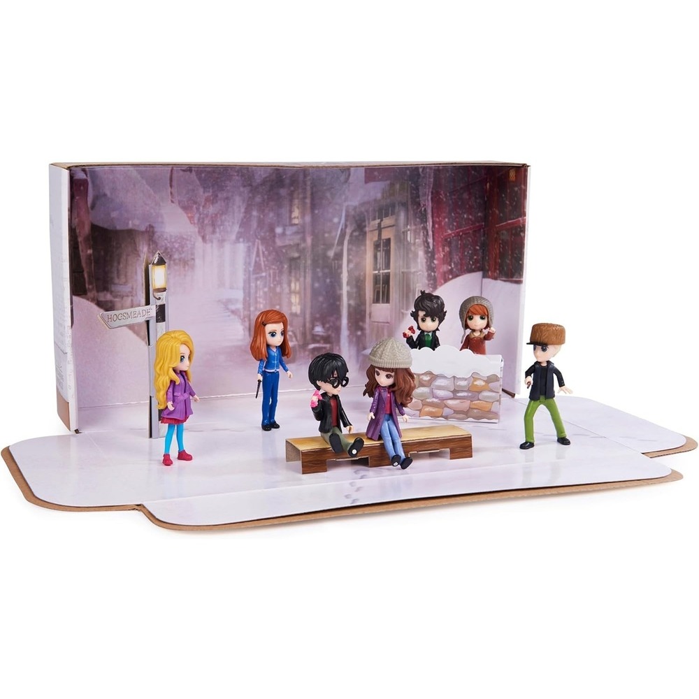 Harry Potter Magical Minis Hogsmeade Collector Set w/ 7 Toy Figures & Backdrop